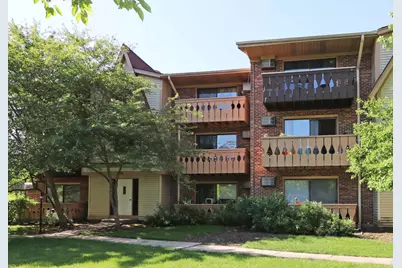 18 Parkside Court #9, Vernon Hills, IL 60061 - Photo 1