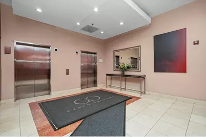 330 W Grand Avenue #807, Chicago, IL 60654 - Photo 28
