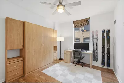 330 W Grand Avenue #807, Chicago, IL 60654 - Photo 18