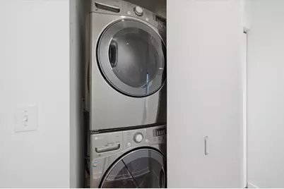 330 W Grand Avenue #807, Chicago, IL 60654 - Photo 22