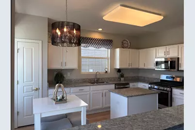 708 Tahoe Trail, Elgin, IL 60124 - Photo 6