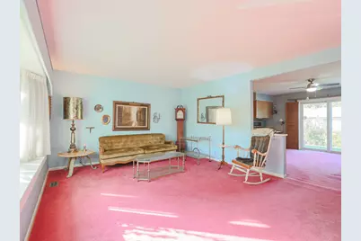 660 Magnolia Lane, Elk Grove Village, IL 60007 - Photo 2