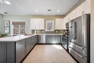 618 W Oakdale Ave, Chicago, IL 60657 - Photo 14