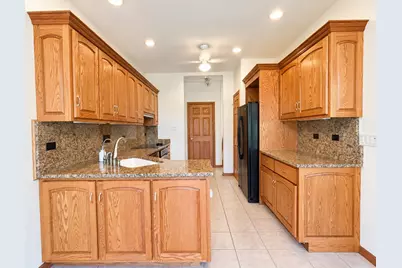842 Turnberry Lane, Willowbrook, IL 60527 - Photo 16
