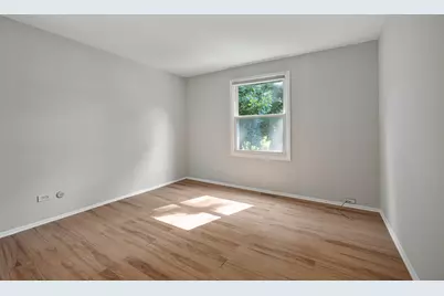 8189 Carlisle Drive, Hanover Park, IL 60133 - Photo 12