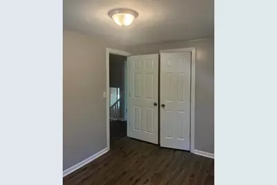 9713 S Oglesby Avenue, Chicago, IL 60617 - Photo 8