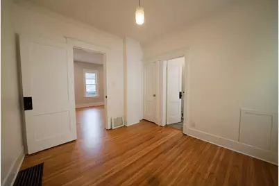 849 N 11th Street, Dekalb, IL 60115 - Photo 10
