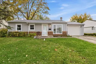 410 Cedarcrest Dr, Streamwood, IL 60107 - Photo 1