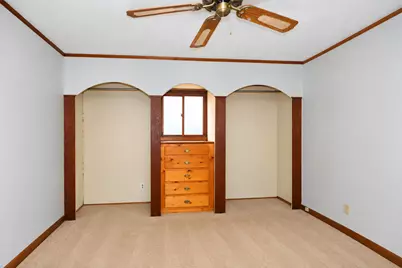 410 Cedarcrest Drive, Streamwood, IL 60107 - Photo 10