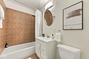 2440 N Linden Pl, Chicago, IL 60647 - Photo 26