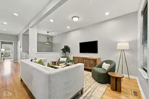 2440 N Linden Pl, Chicago, IL 60647 - Photo 8