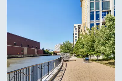 720 N Larrabee Street #903, Chicago, IL 60654 - Photo 18