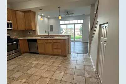 2287 Flagstone Lane, Carpentersville, IL 60110 - Photo 4