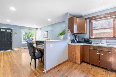 8052 S Saint Louis Avenue, Chicago, IL 60652 - Photo 4