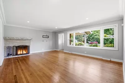 6 Meadowood Drive, Oak Brook, IL 60523 - Photo 2
