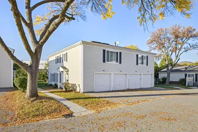 1256 Cove Drive #220D, Prospect Heights, IL 60070 - Photo 2