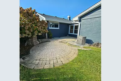 418 Brown Street, Wauconda, IL 60084 - Photo 8