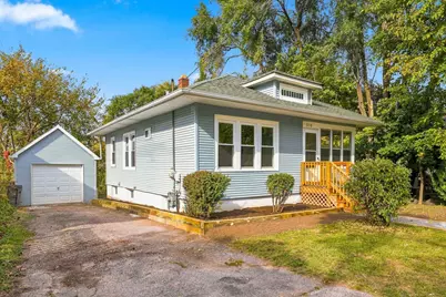 616 Raymond Street, Elgin, IL 60120 - Photo 2