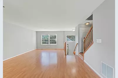 882 S Insignia Court, Palatine, IL 60067 - Photo 4