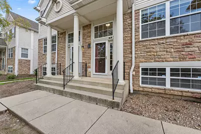 882 S Insignia Court, Palatine, IL 60067 - Photo 2