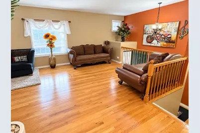 11 Monarch Drive, Streamwood, IL 60107 - Photo 6