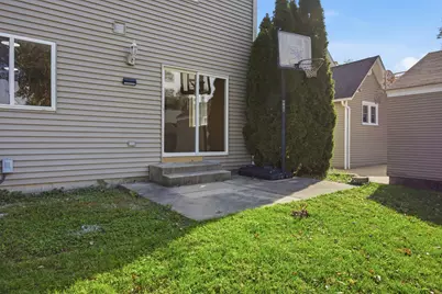 315 N Green Street, Carpentersville, IL 60110 - Photo 18