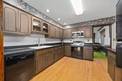 11115 S Oak Park Avenue, Worth, IL 60482 - Photo 12