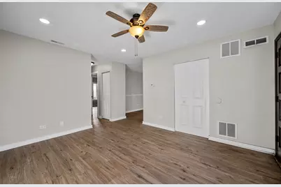 743 E Fullerton Avenue #105, Glendale Heights, IL 60139 - Photo 6