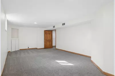 333 E Chicago Avenue, Hinsdale, IL 60521 - Photo 18