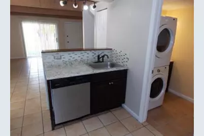 407 Meadow Green Lane, Round Lake Beach, IL 60073 - Photo 10