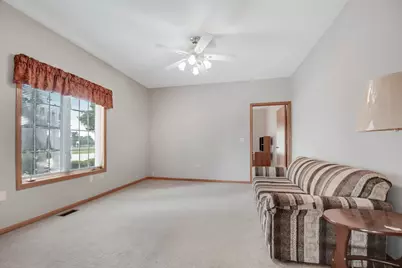 5553 Foxwoods Drive, Oak Lawn, IL 60453 - Photo 8