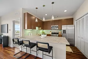 2740 W Armitage Ave, Chicago, IL 60647 - Photo 2