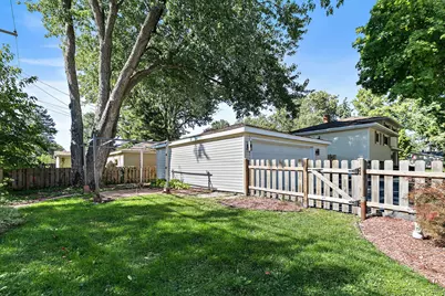 555 Lowden Avenue, Glen Ellyn, IL 60137 - Photo 24