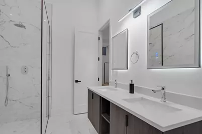 505 W Elm Street #3, Chicago, IL 60610 - Photo 14