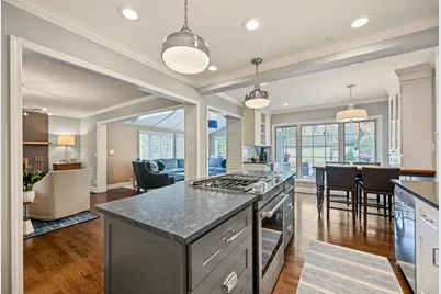 180 Cranston Court, Glen Ellyn, IL 60137 - Photo 6