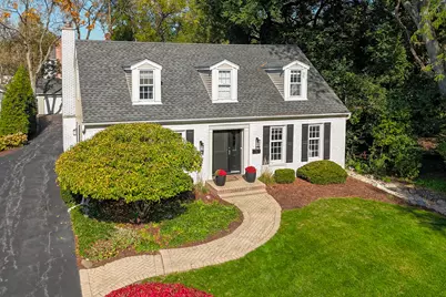 180 Cranston Court, Glen Ellyn, IL 60137 - Photo 2