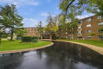 1500 Robin Circle #213, Hoffman Estates, IL 60169 - Photo 1
