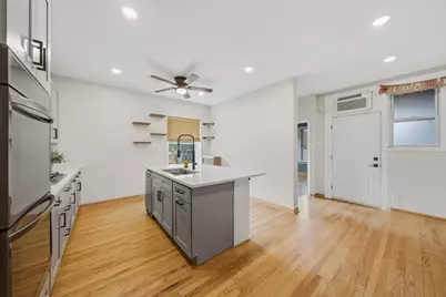 2640 W Logan Boulevard #102, Chicago, IL 60647 - Photo 10