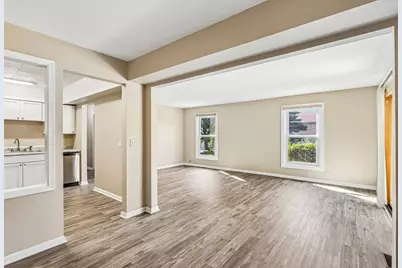 1760 Bristol Walk #B, Hoffman Estates, IL 60169 - Photo 4