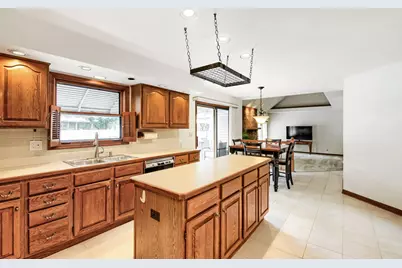 3930 Bernay Lane, Hoffman Estates, IL 60192 - Photo 8