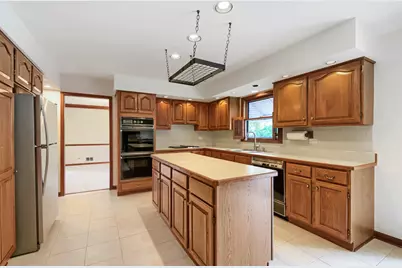3930 Bernay Lane, Hoffman Estates, IL 60192 - Photo 6
