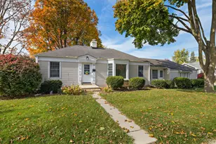 306 S Prospect St, Roselle, IL 60172 - Photo 1