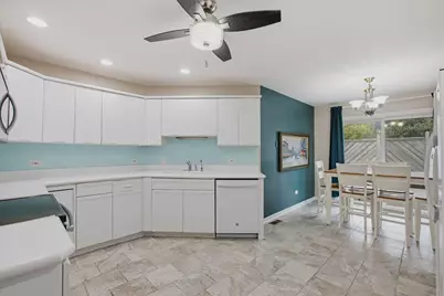 208 Rosewood Court, Westmont, IL 60559 - Photo 14