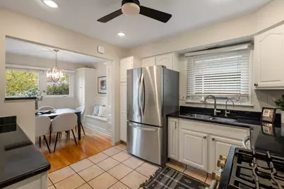 5860 Virginia Avenue, Clarendon Hills, IL 60514 - Photo 12