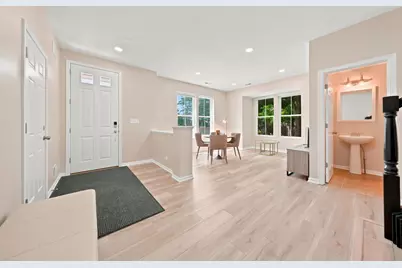 2112 S Crambourne Way #6-6, Arlington Heights, IL 60005 - Photo 4