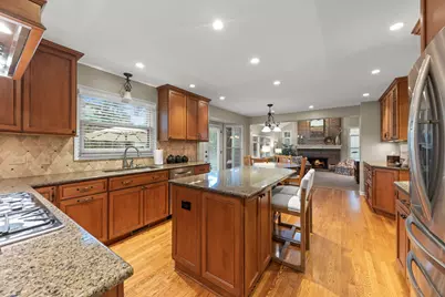 26W445 Churchill Road, Winfield, IL 60190 - Photo 8