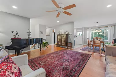 1205 E Ironwood Drive, Mount Prospect, IL 60056 - Photo 6
