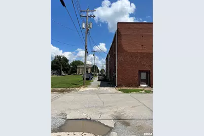 300 E Broadway Boulevard, Johnston City, IL 62951 - Photo 10