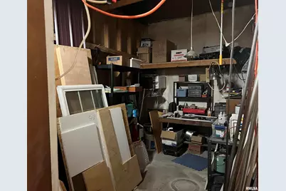 300 E Broadway Boulevard, Johnston City, IL 62951 - Photo 18