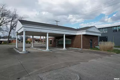 300 W Church Street, Salem, IL 62881 - Photo 2